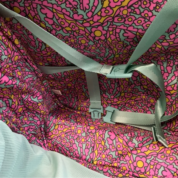 Vera Bradley Black Quilted Overnight Essentials Backpack EUC - Picture 7 of 10